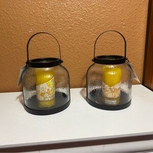 Elegant Black and Yellow Lantern Set